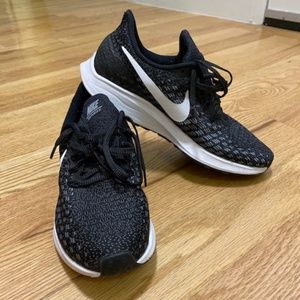 Women’s Nike Zoom Pegasus 35 Sneaker